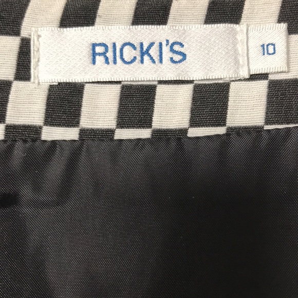 Skirt - Picture 2 of 3